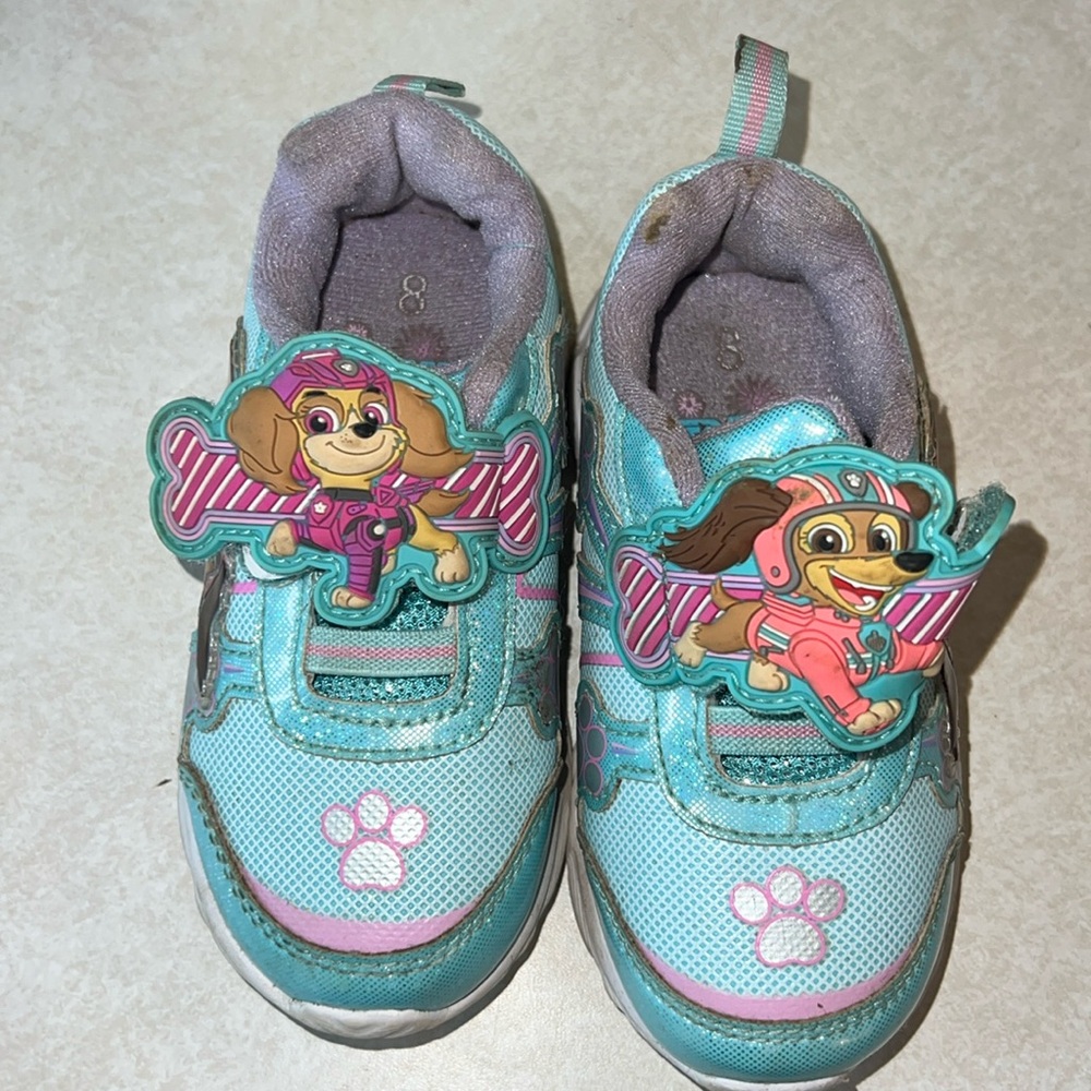 Girls size 8 paw patrol shoes